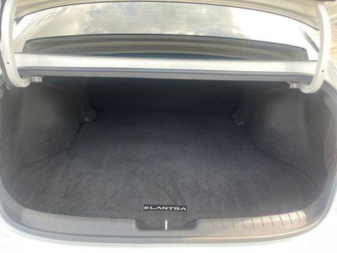 Used 2022 Hyundai Elantra Blue FWD image 21
