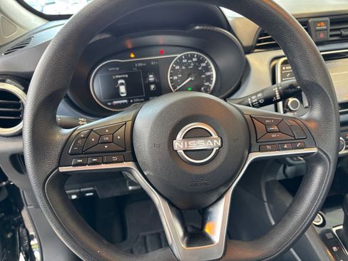 Used 2025 Nissan Versa SV FWD image 28