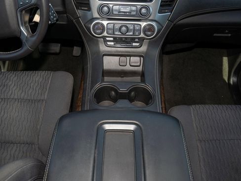 Used 2018 Chevrolet Tahoe LS RWD image 25