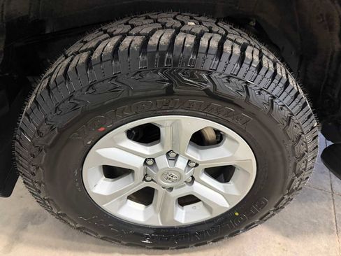 Certified 2022 Toyota 4Runner SR5 Premium w/ Moonroof Package AWD/4WD image 13