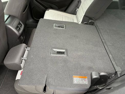 Used 2024 Chevrolet Equinox LS w/ LS Convenience Package image 36