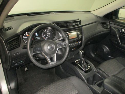 Used 2017 Nissan Rogue S image 15