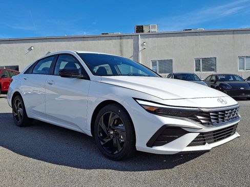 New 2026 Hyundai Elantra Sport image 4