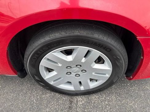 Used 2012 Dodge Avenger SE FWD image 12