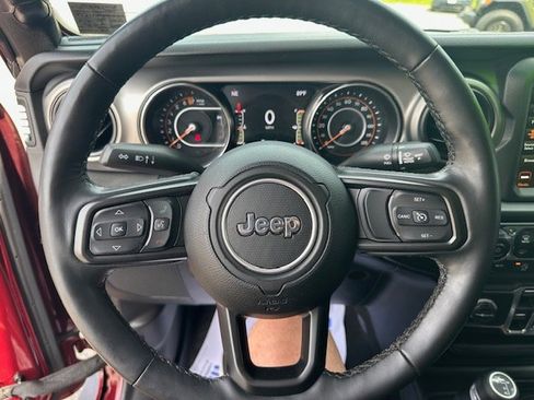 Used 2021 Jeep Gladiator Sport image 14