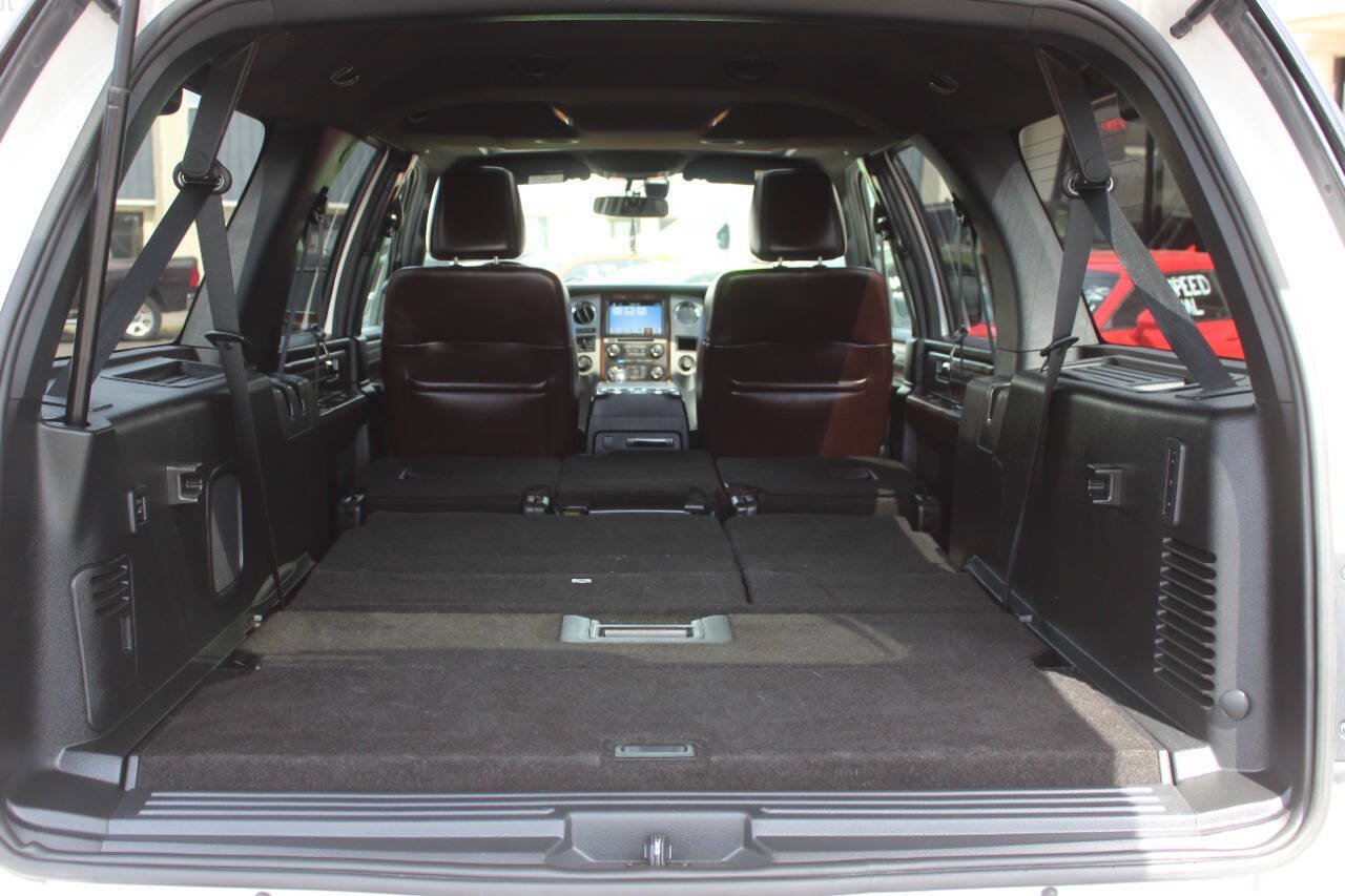 Used 2017 Ford Expedition EL Platinum AWD/4WD image 16