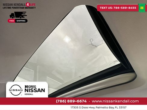 Used 2016 Toyota Avalon Limited w/ Toyota Safety Sense Package image 26