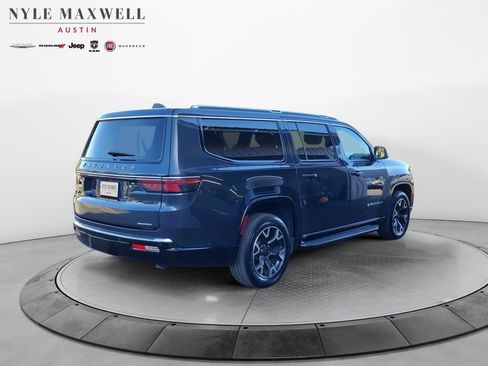 Used 2024 Jeep Wagoneer L Series III image 16