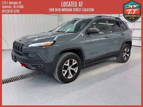 Used 2014 Jeep Cherokee Trailhawk w/ Comfort/Convenience Group AWD/4WD image 9