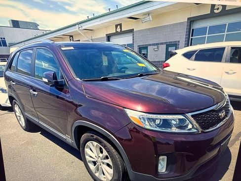 Used 2014 Kia Sorento EX w/ EX V6 Touring Package AWD/4WD image 4