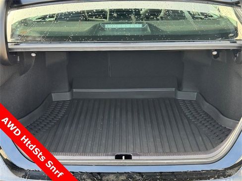 Used 2023 Toyota Camry SE w/ Cold Weather Package image 9