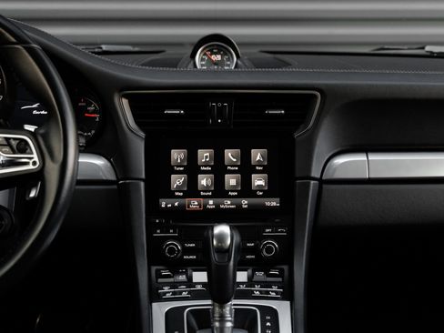 Certified 2018 Porsche 911 Turbo AWD/4WD image 19