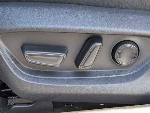Used 2026 Toyota Camry SE AWD/4WD image 18