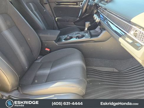 Used 2025 Honda Civic Sport image 15