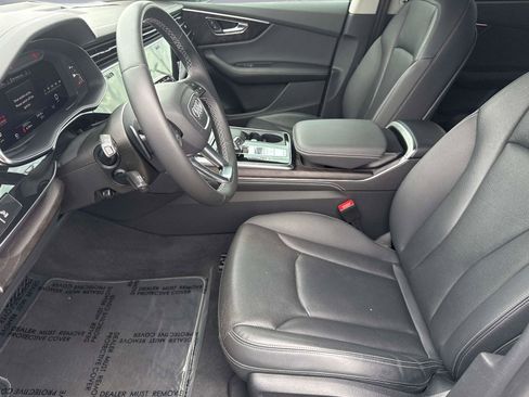 Used 2023 Audi Q8 Prestige image 21