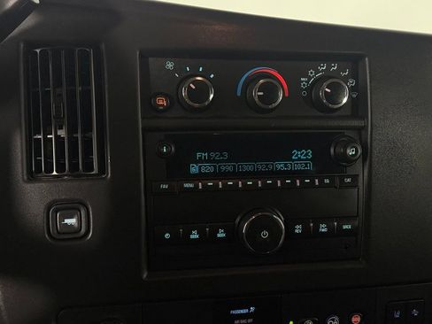 Used 2025 Chevrolet Express 3500 LT w/ LT Preferred Equipment Group RWD image 14