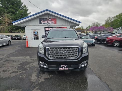 Used 2015 GMC Yukon Denali w/ Touring Package image 2