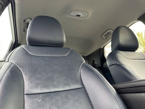 Used 2022 Chevrolet Bolt EUV Premier w/ Super Cruise Package image 17