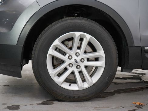 Used 2014 Ford Explorer XLT AWD/4WD image 27