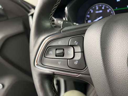 Used 2023 Buick Envision Essence AWD/4WD image 16