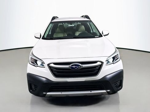 Used 2020 Subaru Outback Limited image 2