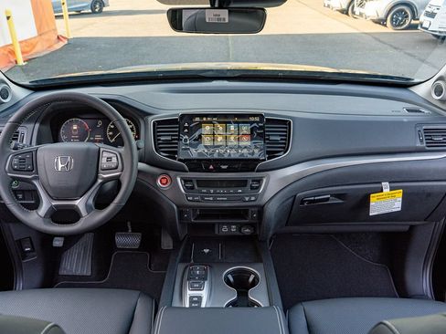 New 2026 Honda Ridgeline RTL image 18