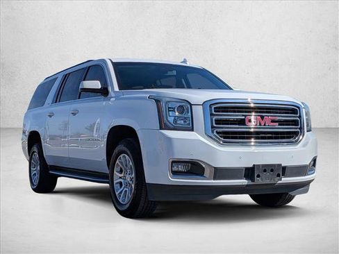 Used 2019 GMC Yukon XL SLT w/ Open Road Package image 3