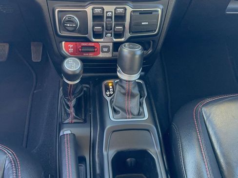 Used 2019 Jeep Wrangler Unlimited Rubicon w/ Dual Top Group image 15