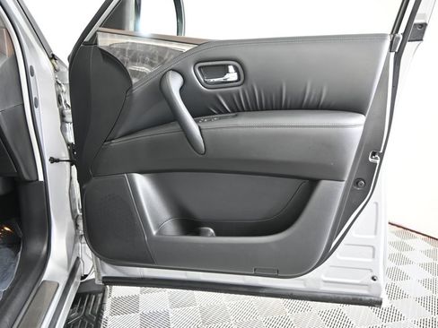 Used 2024 Nissan Armada Platinum w/ Captain's Chairs Package AWD/4WD image 12