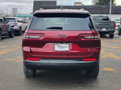 New 2025 Jeep Grand Cherokee L Altitude image 35
