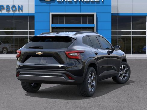 New 2026 Chevrolet Trax LT w/ Driver Confidence Package image 30