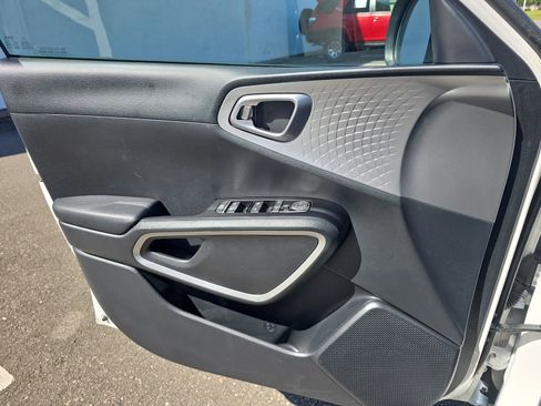 Used 2024 Kia Soul LX w/ Option Group 015 image 29