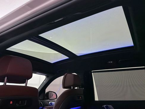 Used 2020 BMW X7 xDrive40i w/ M Sport Package AWD/4WD image 24