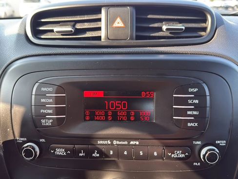 Used 2014 Kia Soul EV image 18