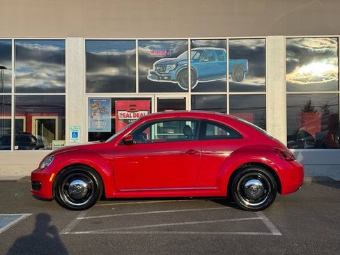 Used 2013 Volkswagen Beetle 2.5 FWD image 5
