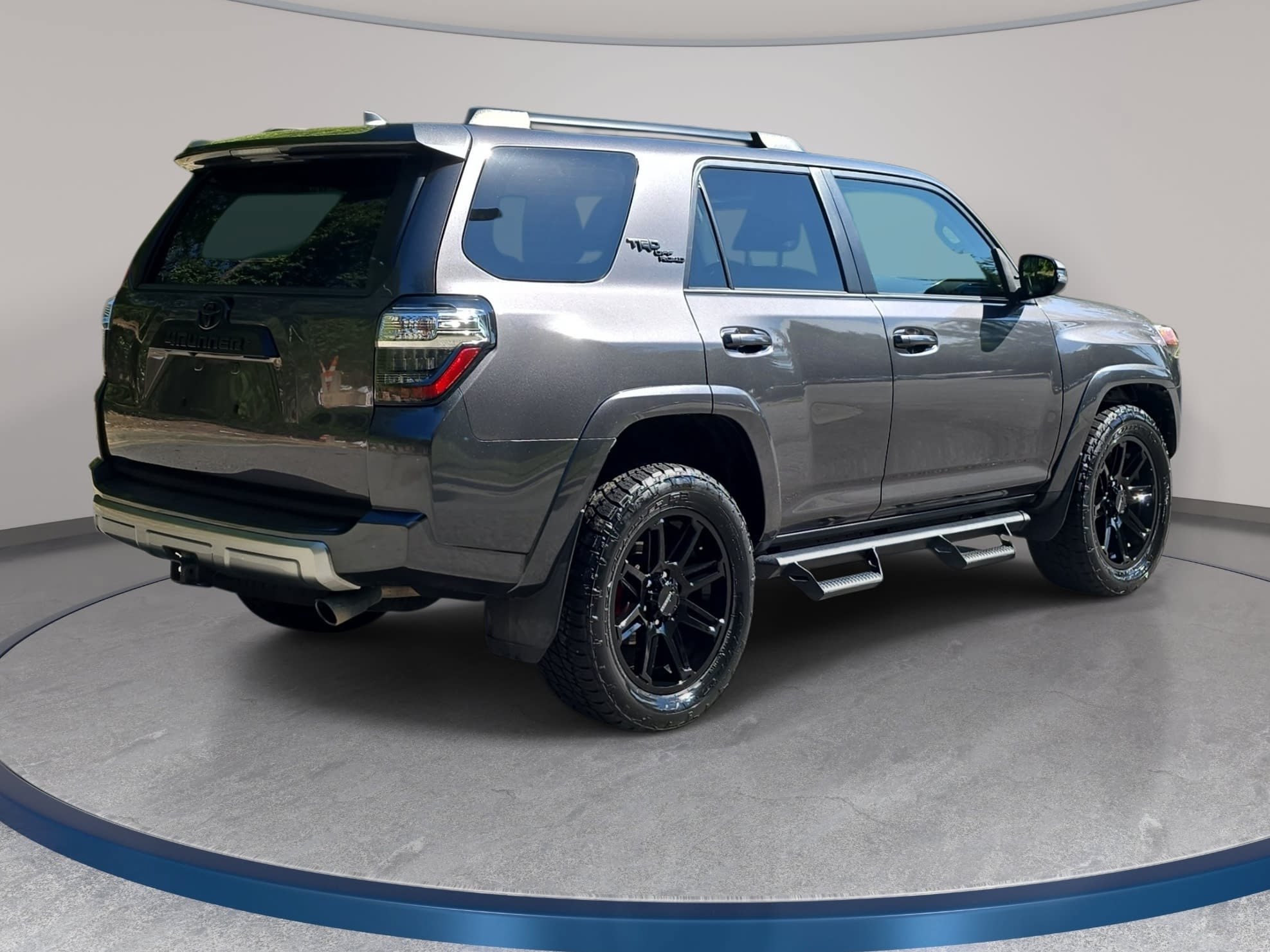 Used 2022 Toyota 4Runner TRD Off-Road Premium w/ Moonroof Package AWD/4WD image 5