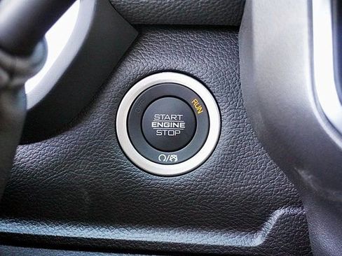 New 2026 RAM 3500 Laramie AWD/4WD image 39