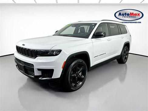 Used 2023 Jeep Grand Cherokee L Laredo image 3