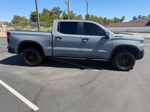 Used 2024 Chevrolet Silverado 1500 ZR2 w/ Technology Package AWD/4WD image 2