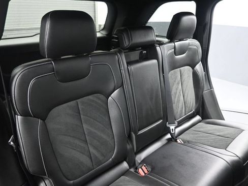 Used 2024 Jeep Grand Cherokee Altitude AWD/4WD image 17