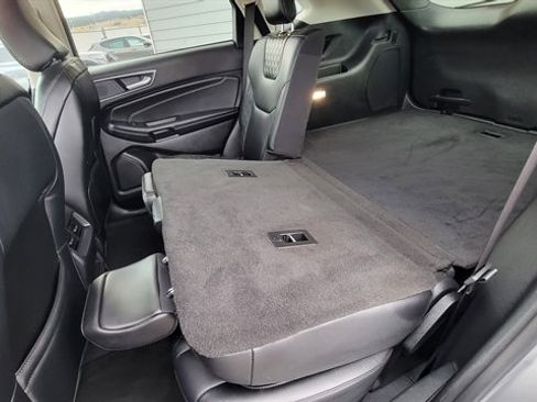 Used 2024 Ford Edge Titanium image 46