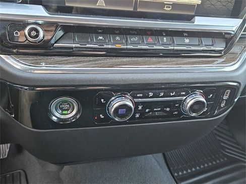 Used 2023 GMC Sierra 1500 Elevation image 21