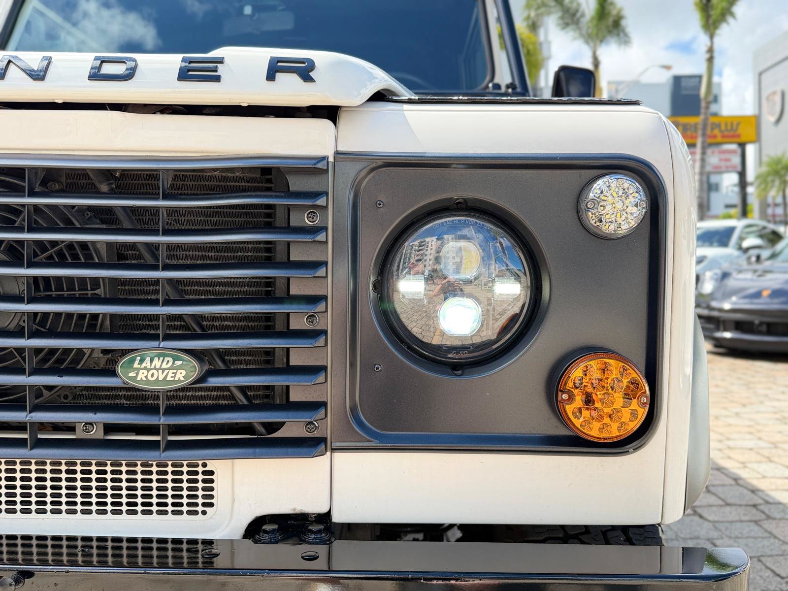 Used 1997 Land Rover Defender 90 AWD/4WD image 5