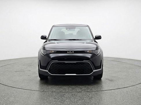 Used 2025 Kia Soul LX w/ LX Technology Package image 2