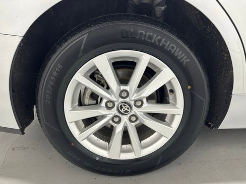 Used 2025 Toyota Camry LE image 66