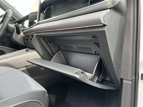 New 2026 Volkswagen Tiguan SE R-Line image 35