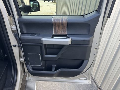 Used 2018 Ford F150 Lariat w/ Equipment Group 502A Luxury image 35