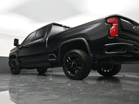 Used 2025 Chevrolet Silverado 2500 High Country w/ High Country Premium Package AWD/4WD image 23