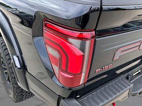 Used 2025 Ford F150 Raptor AWD/4WD image 28