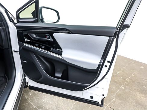 Used 2023 Subaru Solterra AWD image 24